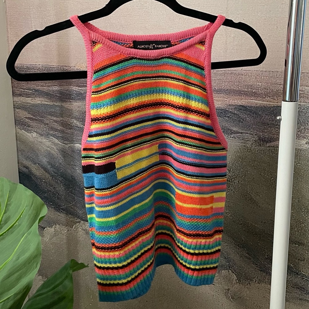 Color Crop Top